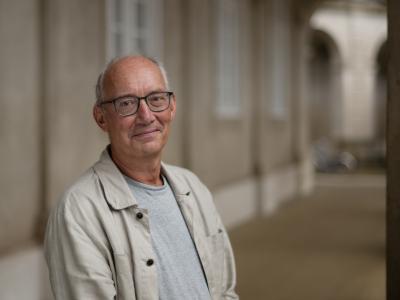 Portræt af forfatteren Niels Krause-Kjær