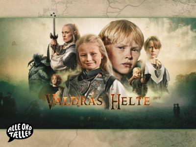 PRessefoto om tv-serien Valdras Helte. Man ser en række af de medvirkende i en kollage på en fantasyagtig baggrund. Nederst i venstre hjørne ses en talebobl med ordene "Alle ord tæller" på.