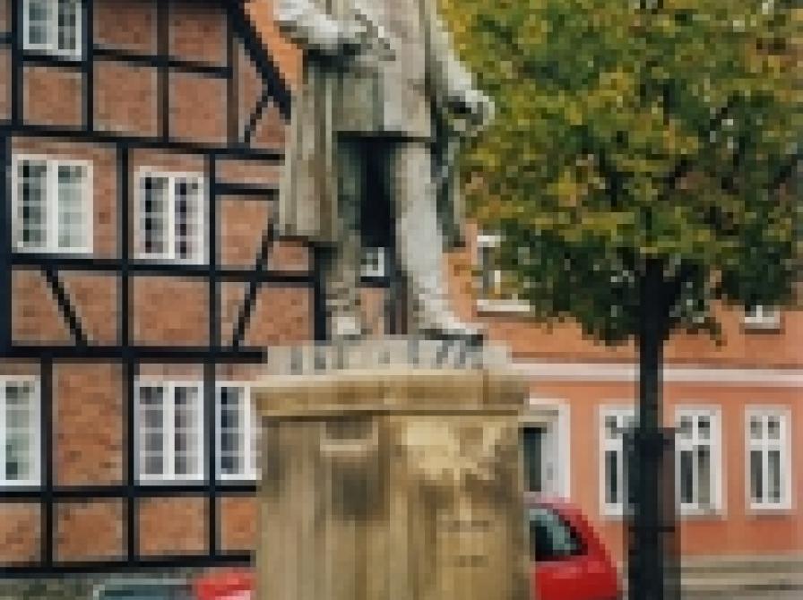 foto af Frederik d. 7. på Sorø torv