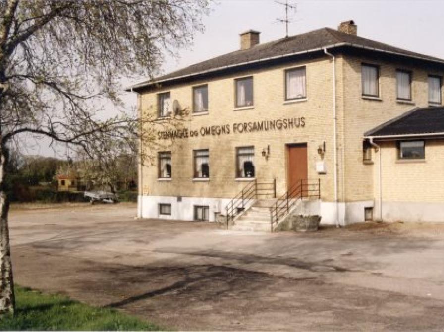 foto af Stenmagle forsamlingshus i anledning  af 75 år
