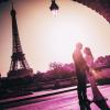 Par foran Eiffeltårnet